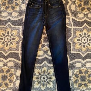 KanCan mid rise- skinny jeans